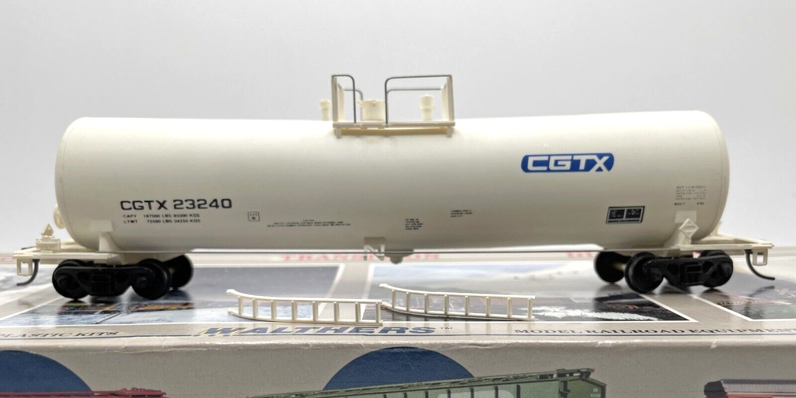 HO WALTHERS 932-5204 54' TANK CAR CGTX # 23240 BUILT | eBay