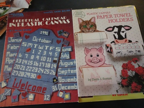 PLASTIC CANVAS VTG Lot 9 Booklets Jar Lids Magnets Wind Socks Calendar Door PC4 - Picture 3 of 8