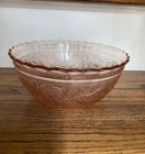 Lovely Anchor Hocking Pink Depression Sandwich Glass Serving Bowl 8” x 3.5”