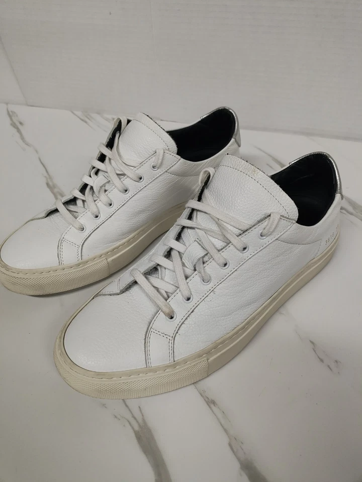 Mujer de Common Projects Zapatillas bajas Aquiles Blanco Plata Cuero Suave Talla 39 Foto 2 de 4