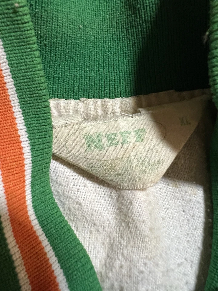 Chaqueta Universitaria NEFF Ely Letterman De Colección Para Hombre XL Verde Cosida A Presión Manga Larga. Foto 4 de 4