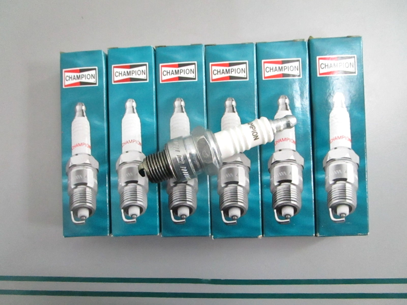 Champion 941M QL77CC Marine Spark Plug 6-Pack NOS Mercury Suzuki Yamaha 0820