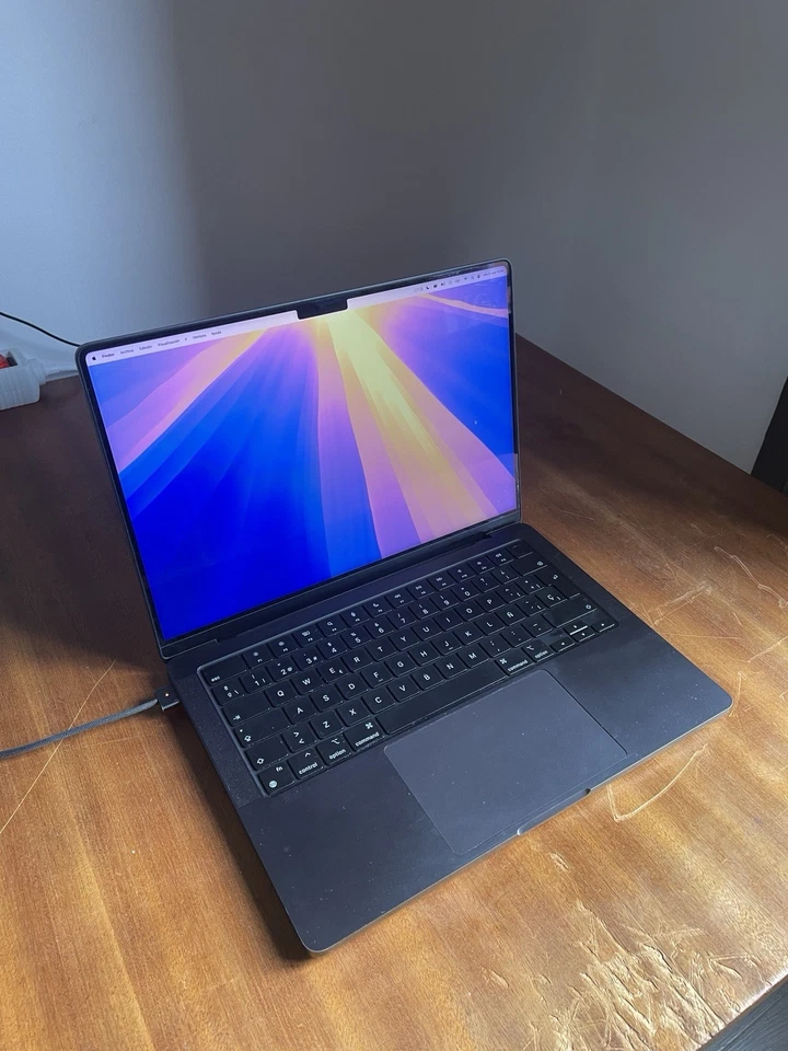 Apple MacBook Pro 14" M3 Pro · 18GB · 500GB, foto 1 de 4