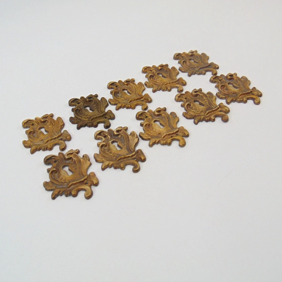 10 escudos de latón ornamentados vintage rococó para muebles antiguos herrajes Foto 3 de 4