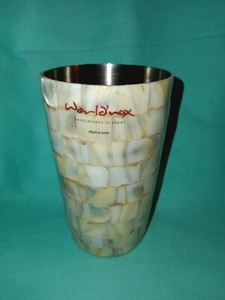 World'nox Sentiments In Steel Seashell/ Mother Of Pearl Toothbrush Holder Cup