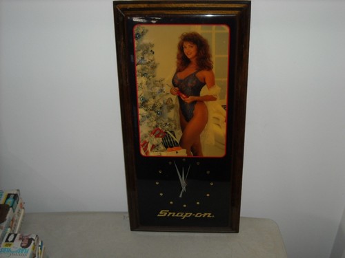 Vintage Snap On Tools Pin Up Girl Christmas Wall Clock 23”x11” WORKING - Picture 2 of 7