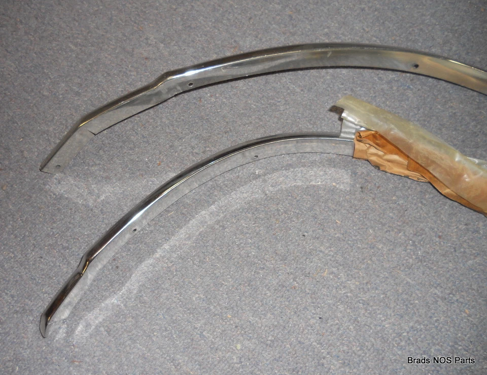 NOS Mopar 1985-1987 Relaint Aries 1986-1988 Dodge 600 K  FRT WHEEL OPENING MLDGS - Image 2 of 4