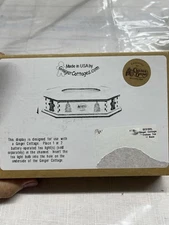 Cracker Barrel Ginger Cottages Mint (GCD105L) Tealight Display, (1429-g1)