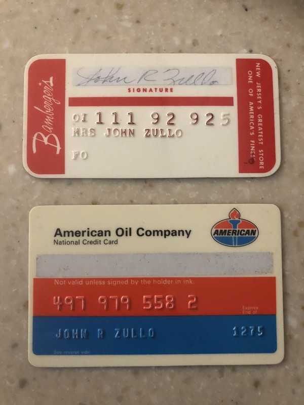 Lot of 2 Vintage 1970’s Credit Cards , BAMBERGERS + American Oil Company