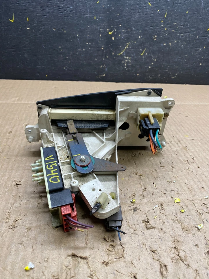 Ford Van Econoline E150 E250 1992 a 1996 aire acondicionado calefacción control de clima V1540 DG Foto 4 de 4