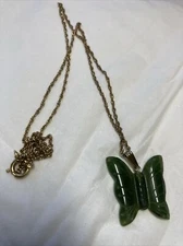 Green-Colored Jade? Presidium teste Butterfly 1/20 KT Gold Filled marked Vintage