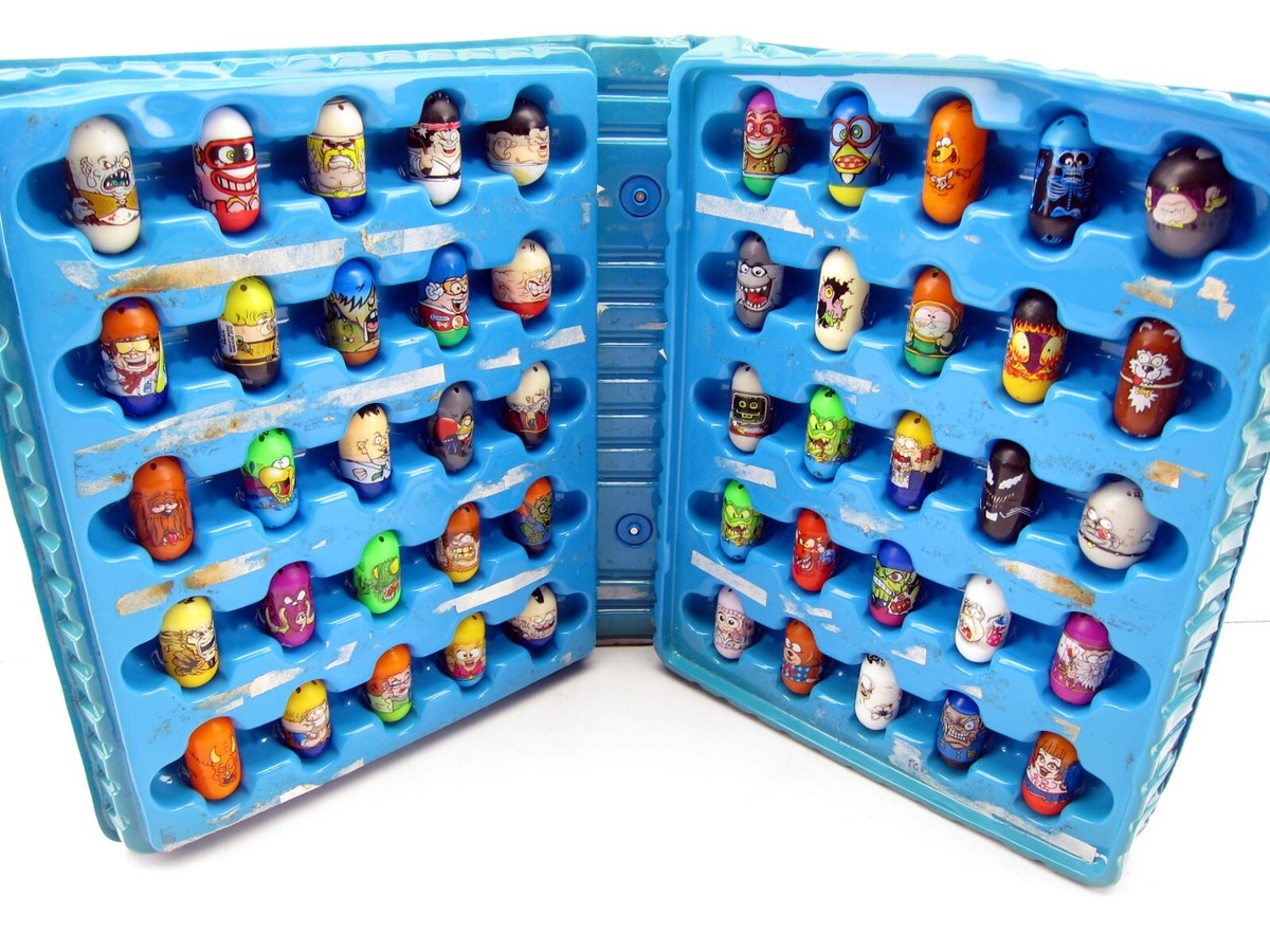 Lot of 73 Mighty Beanz / Bean With 2 Storage Cases Star Wars