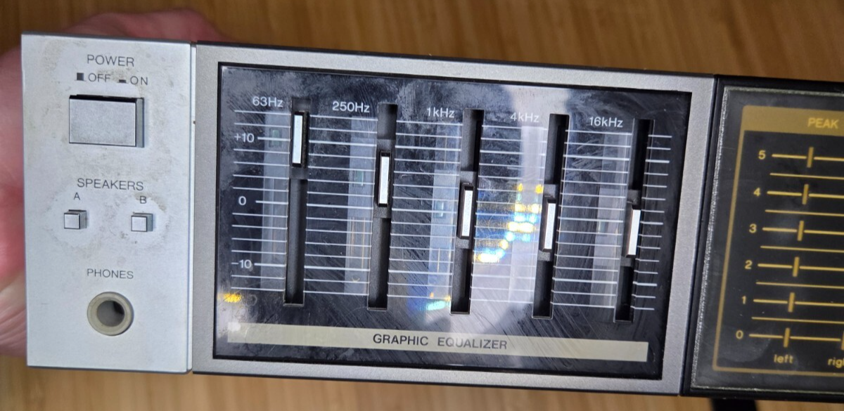 Vintage Sanyo JA 1400 Stereo Integrated Amplifier with Graphic