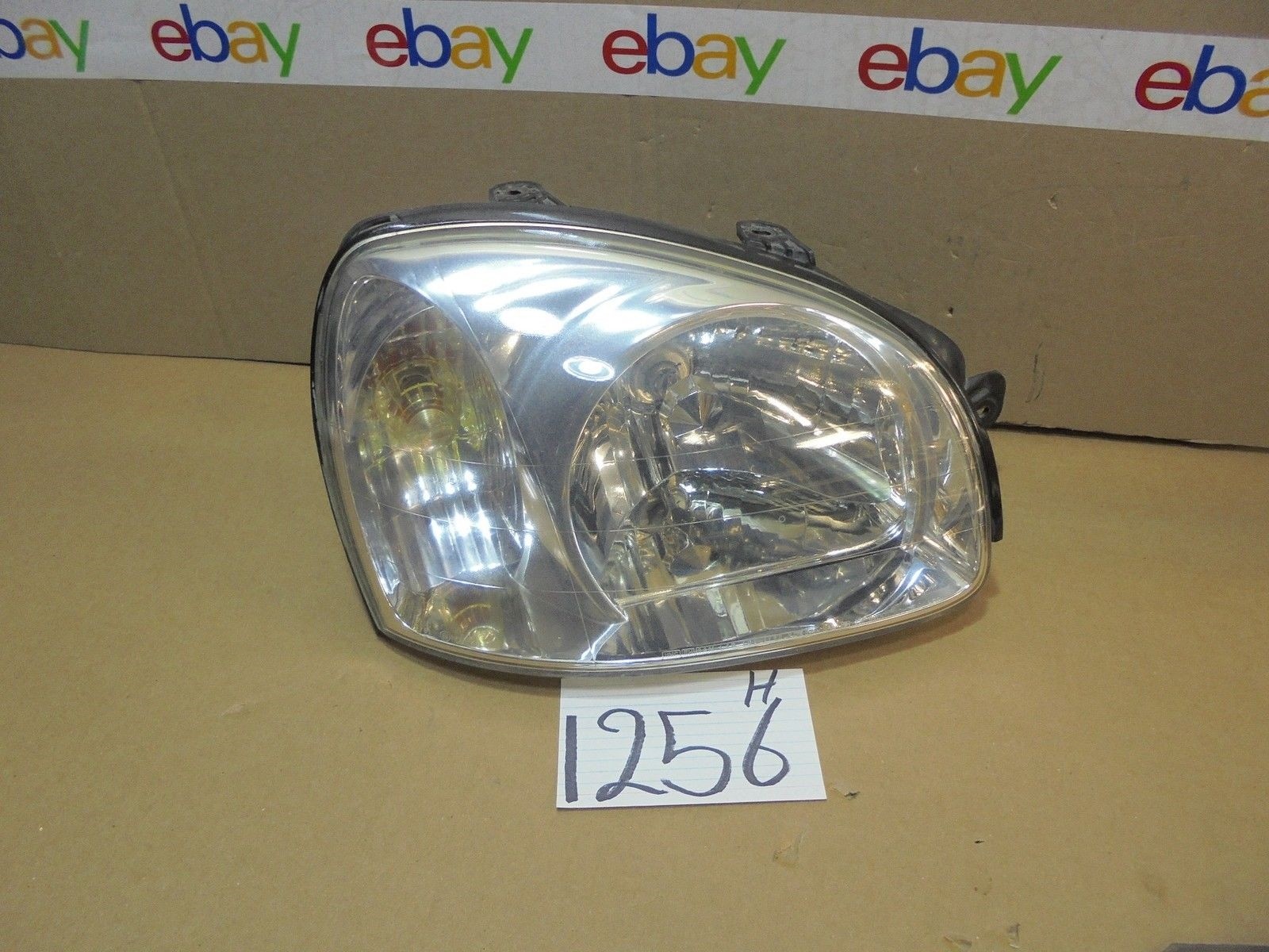 01 - 04 HYUNDAI SANTA FE PASSENGER Side Headlight Used front Lamp #1256