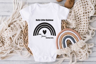 Regenbogen | Baby | Ankündigung | Personalisiert | Weste | Schwangerschaft nach Verlust