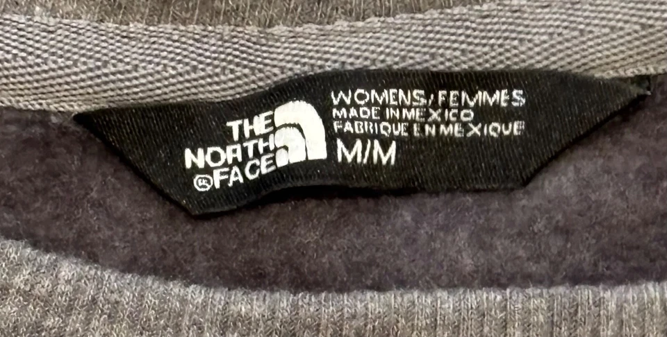 Sudadera gris cuello redondo North Face para mujer talla mediana Foto 3 de 4