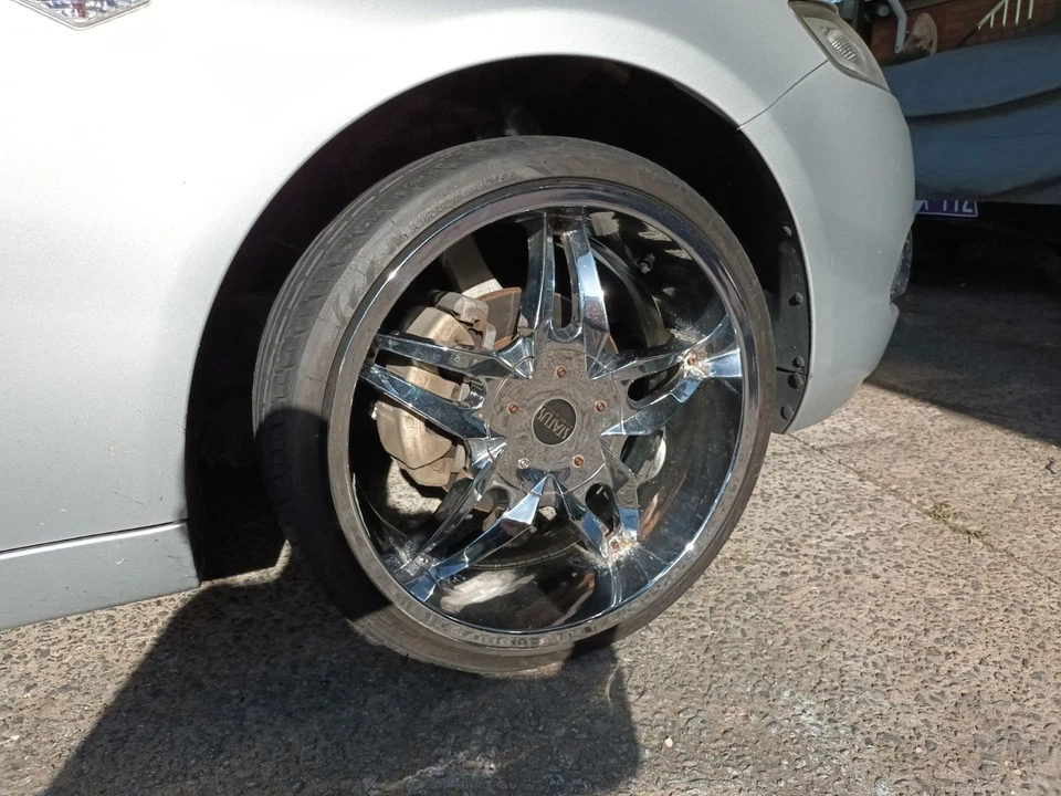 2012 FG MkII G6 Limited Edition with EcoBoost engine - image 3 of 4