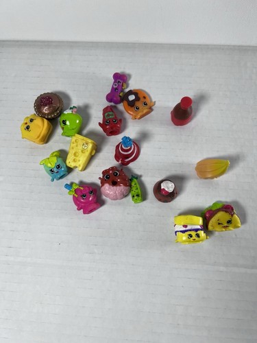SHOPKINS Lot of 17-Random Characters-Mixed Seasons-Great Cond-USED Smoke free - Picture 4 of 11