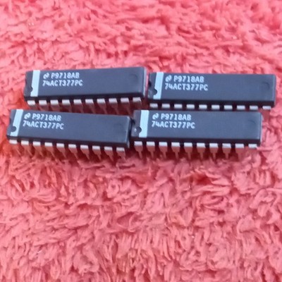 4x 74ACT377PC Integrated Circuit High-Speed CMOS Case DIP UK + free ic chips