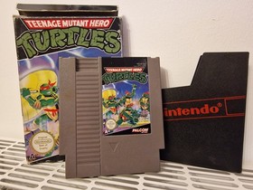 Teenage Mutant Hero Turtles Ninja NES Nintendo PAL Boxed Set with Manual