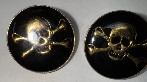 17 Dill Buttons Skull And Crossbones - Picture 7 of 13