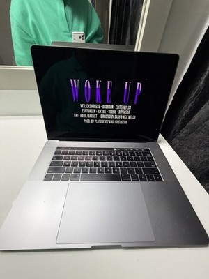 Apple MacBook Pro 15'' i7 2.6GHz/16GB/500GB (Space Gray)  16GB Memory TouchBar