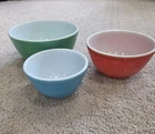 Pyrex Vintage Primary Colors Nesting Mixing Bowl Set