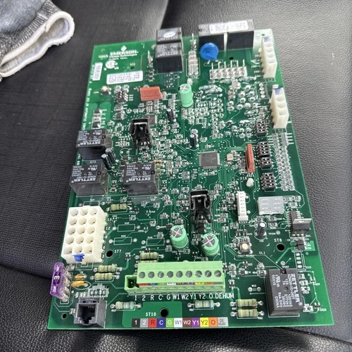 Goodman Amana PCBKF101 / 50C51-289-90 Furnace Control Circuit Board