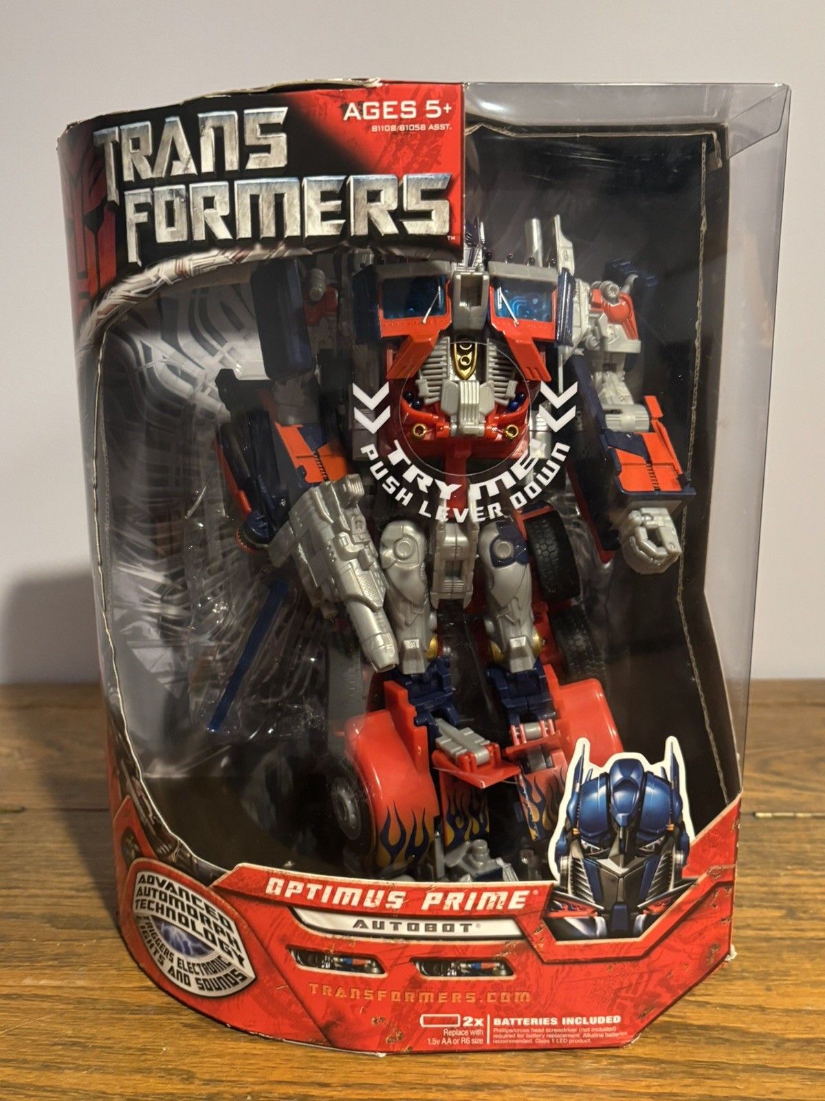 Hasbro Transformers 2007 Movie Leader Class Optimus Prime Action Figure - Used