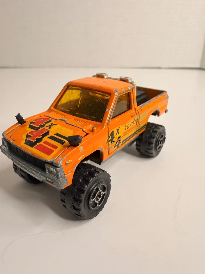 Majorette Toyota Pick-Up No. 297 1:59 Diecast Naranja, Vintage Años 80 Francia Foto 2 de 4