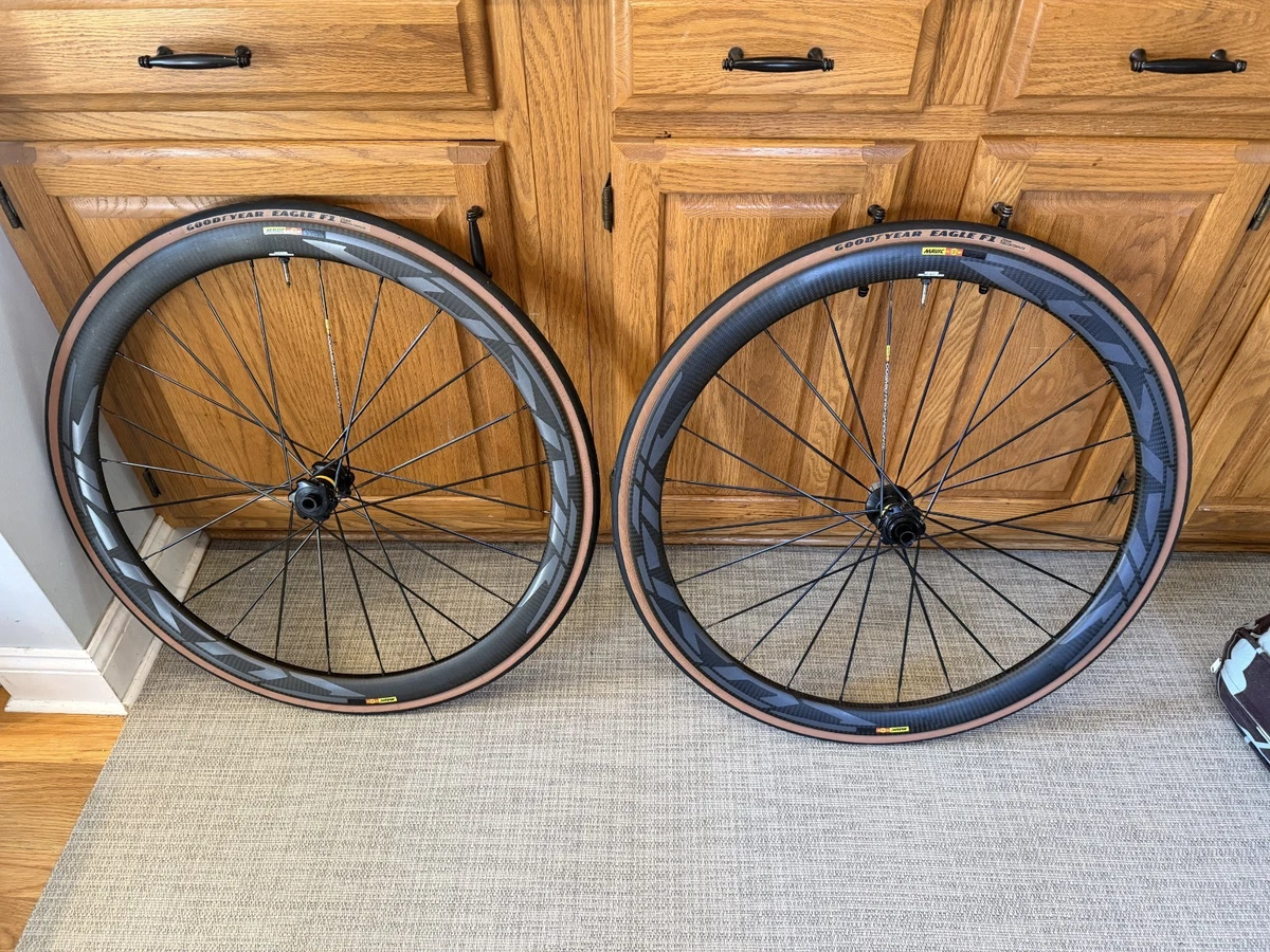 Paire De Roues Mavic Classics Pro – 28″ – Corps Shimano – Pneus Clincher – Vintage
