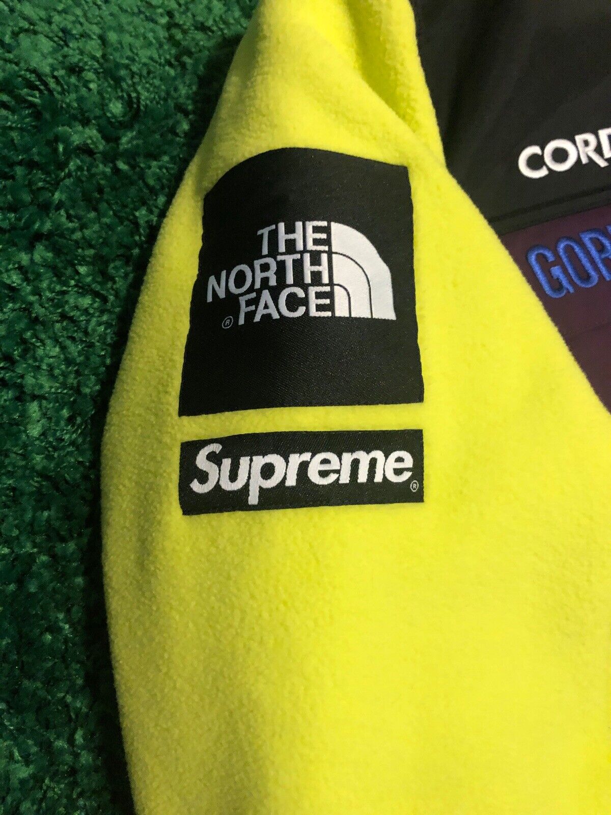 2018 Supreme x The North Face Cordura GORE-TEX Red Cream Fleece