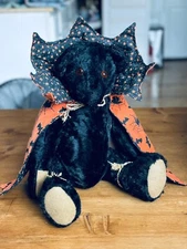 OOAK Vintage Vampire Bear In Halloween Cloak 12in 5-Way Jointed W/Black Mohair