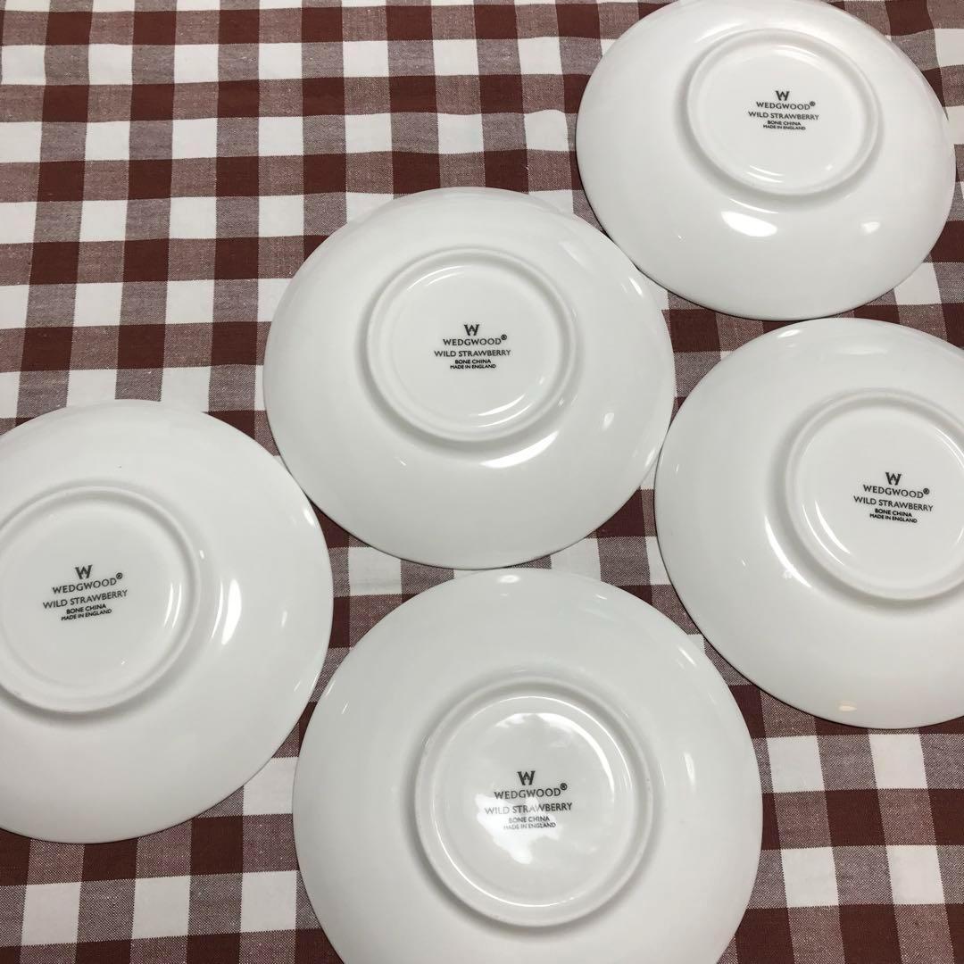 Wedgwood Wild Strawberry Cup Saucer Set Of 5 Black Pot From Wedgwood Wild Strawberry Cup Saucer Set Of 5 Black Pot From