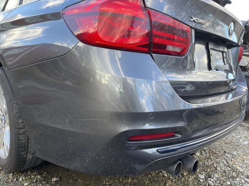 BMW 330I 2017-2019 parachoques trasero cubierta algunos arañazos gris PC: B39 100 K 51956 Foto 2 de 4