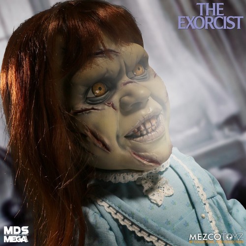 Mezco MDS Mega Scale Regan The Exorcist 15" Figur Brandneu - Bild 9 von 12