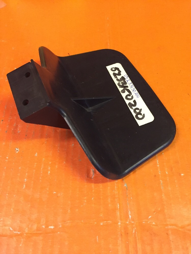 TANAKA HEDGE TRIMMER HAND GUARD - 05243160200 - NOS OEM ----B47