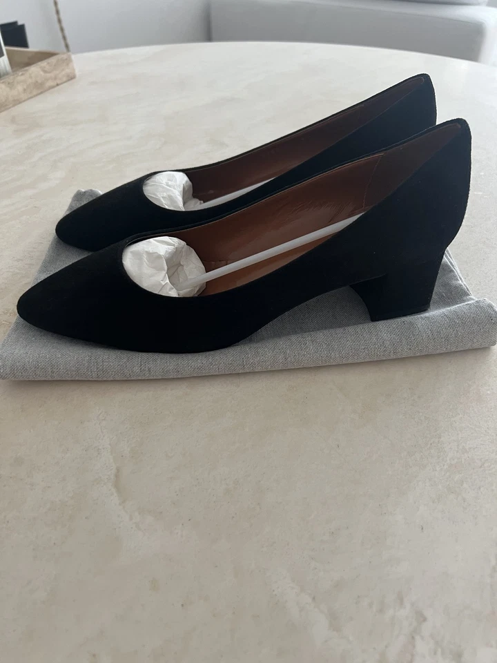 Aquatalia Pasha Black Suede Pumps Heels 1.8" Waterproof - US 8.5 (Made In Italy) - Image 2 of 4