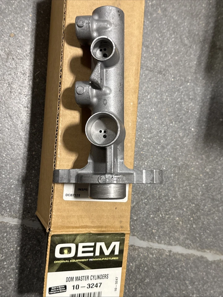 Brake Master Cylinder Cardone 10-3247 for 05-09 Buick Terraza Chevrolet uplander - Image 2 of 2