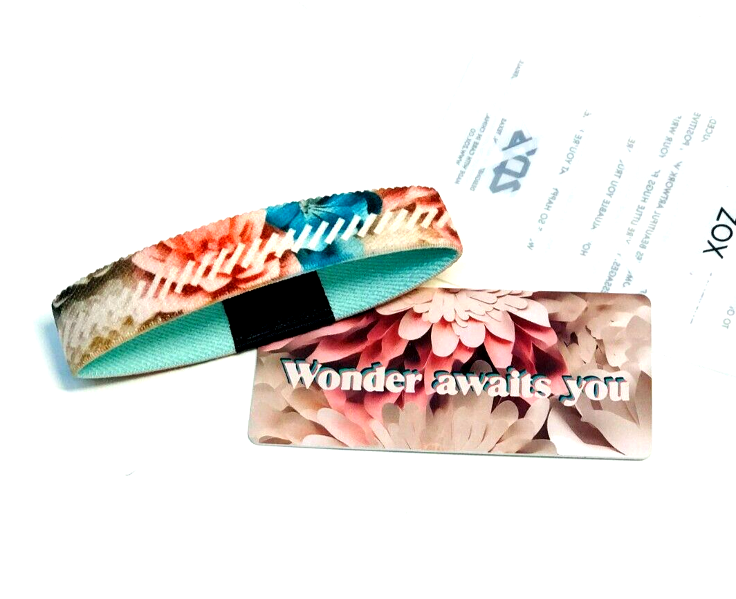 ZOX **WONDER AWAITS YOU ** Silver Small Single Wristband w/Card