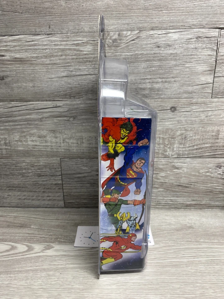 DC Direct History of the DC Universe Series 1 Green Arrow 7" Action Figure - New - Image 2 of 3