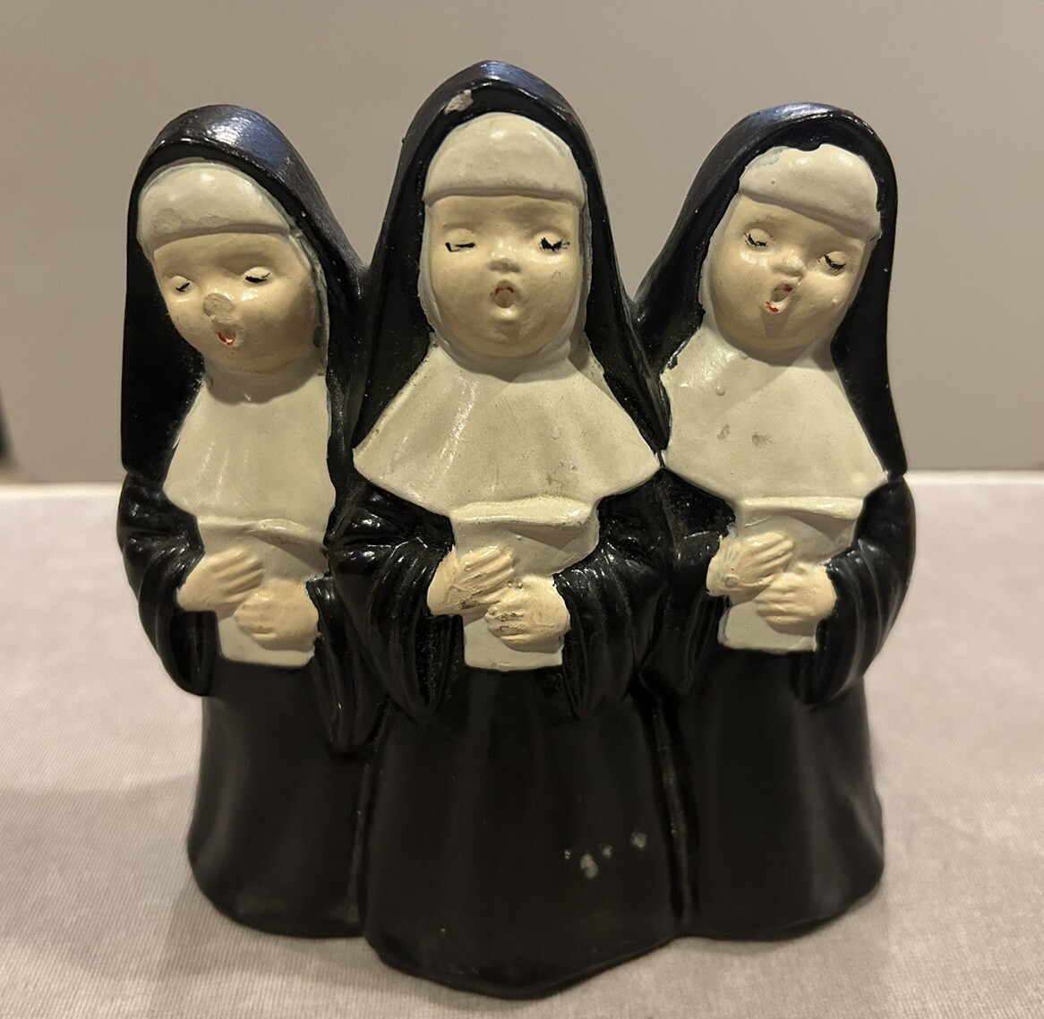 【新品】old church's 3都市 SHANNON 65F 25cm Vintage Singing Nuns Ceramic Mold Figurine 3 Three Triple Trio