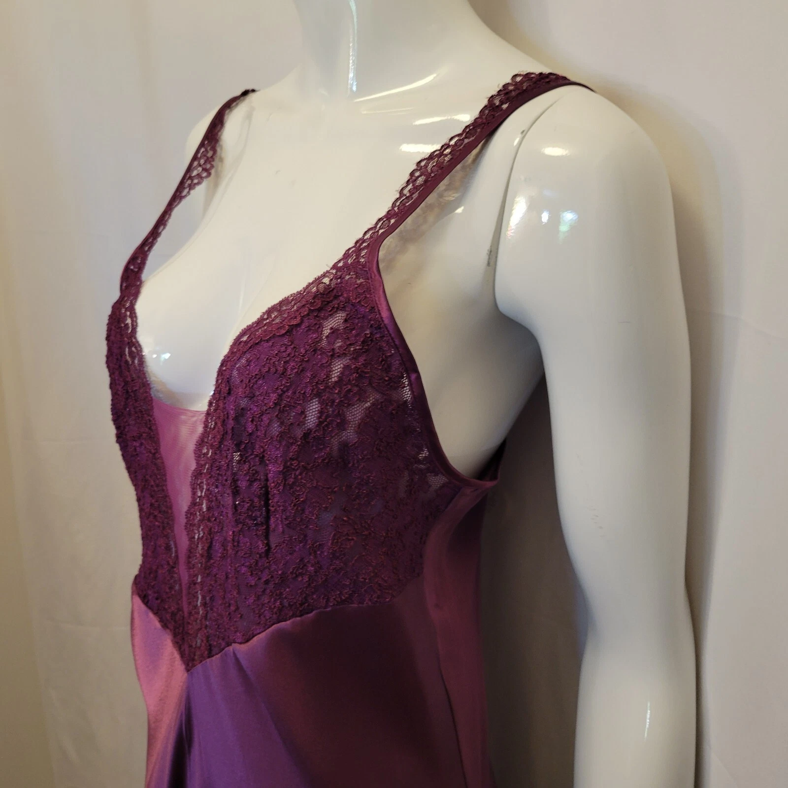 UNDERCOVER Abito Victoria's Secret viola medio vintage etichetta oro slip dress senza maniche raso