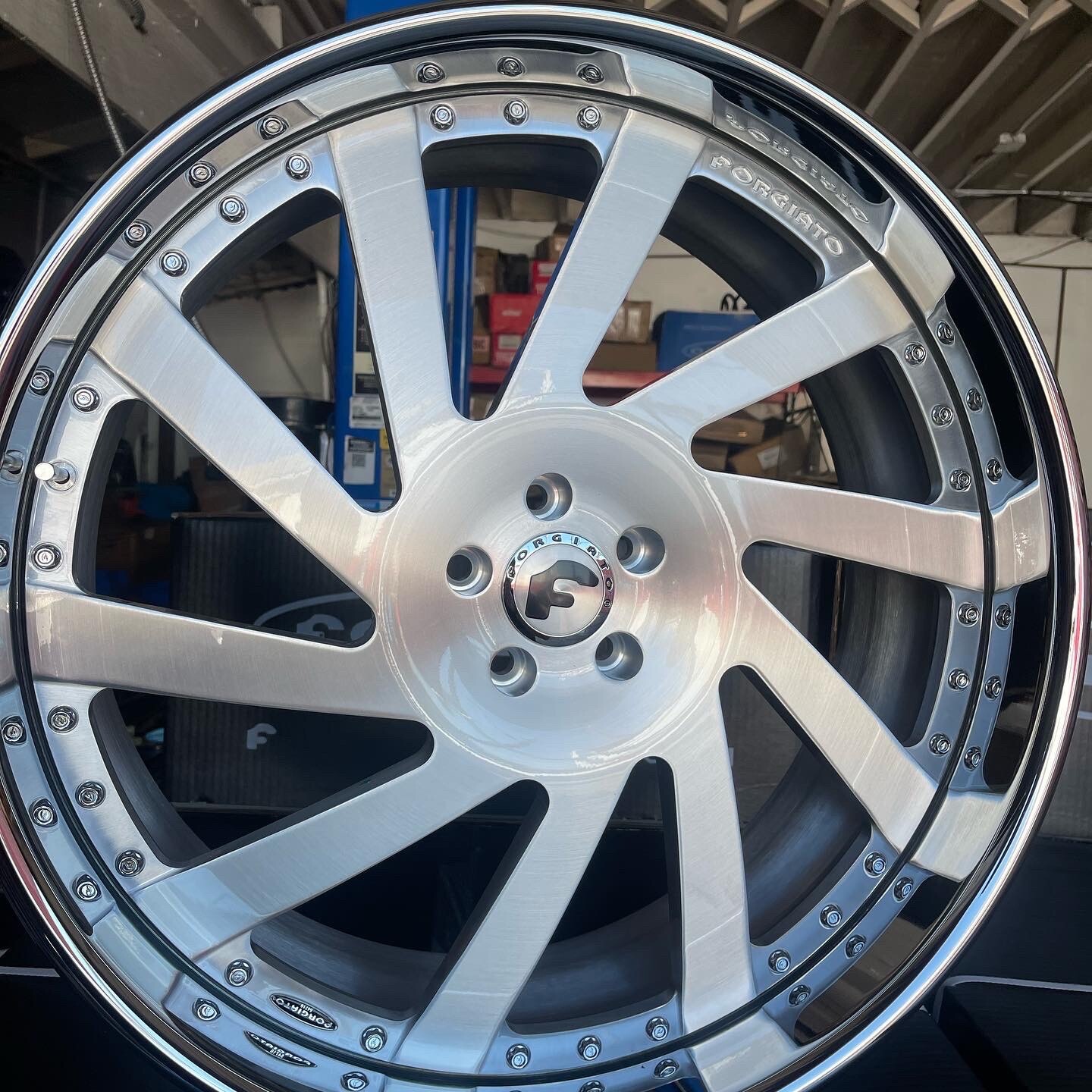 24x9-10 FORGIATO  TWISTED CONCAVO BMW MERCEDES BENZ S550 AUDI ROLLS ROYCE DEALS