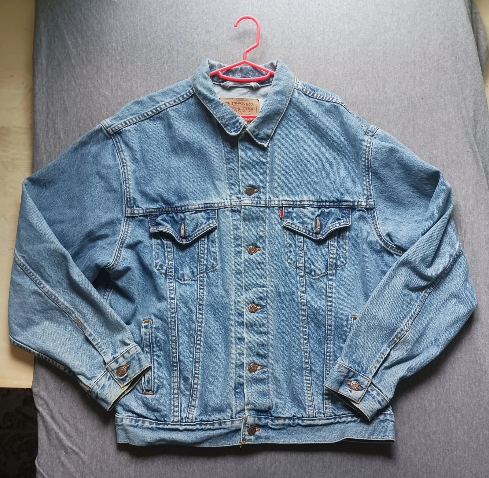 VINTAGE 90s Levis Trucker Denim Jacket Large Blue Jean Faded