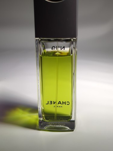 CHANEL No 19 Perfume EDT Vaporisateur Spray 100 ml Vintage 3.3 Fl Oz Vtg - Picture 7 of 8