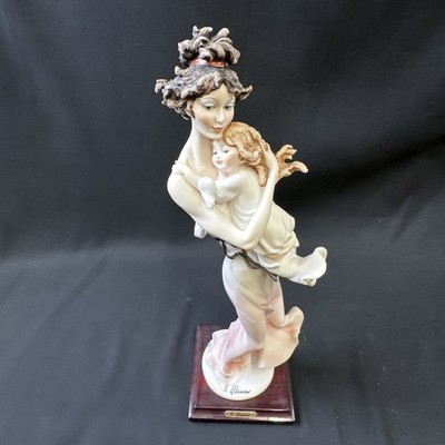 Capodimonte - G. Armani - Loving Arms Mother And Child