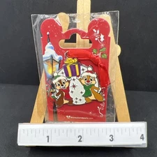 DLP Chip And Dale Joyeux Noel 2017 Christmas Ornament Present Disney Paris Pin