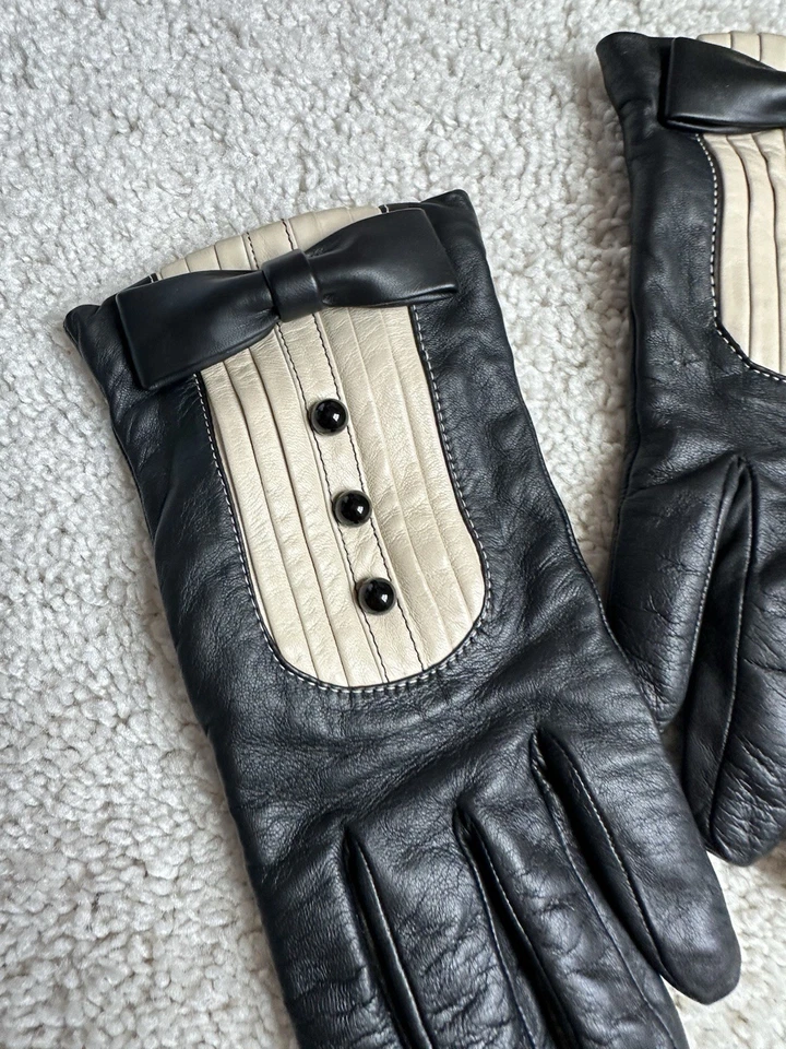Moschino Cheap And Chic  touch screen leather gloves - Image 2 of 4