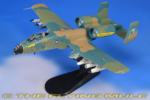Hobby Master 1:72 A-10C Thunderbolt II USAF A-10 Demo Team Memphis
